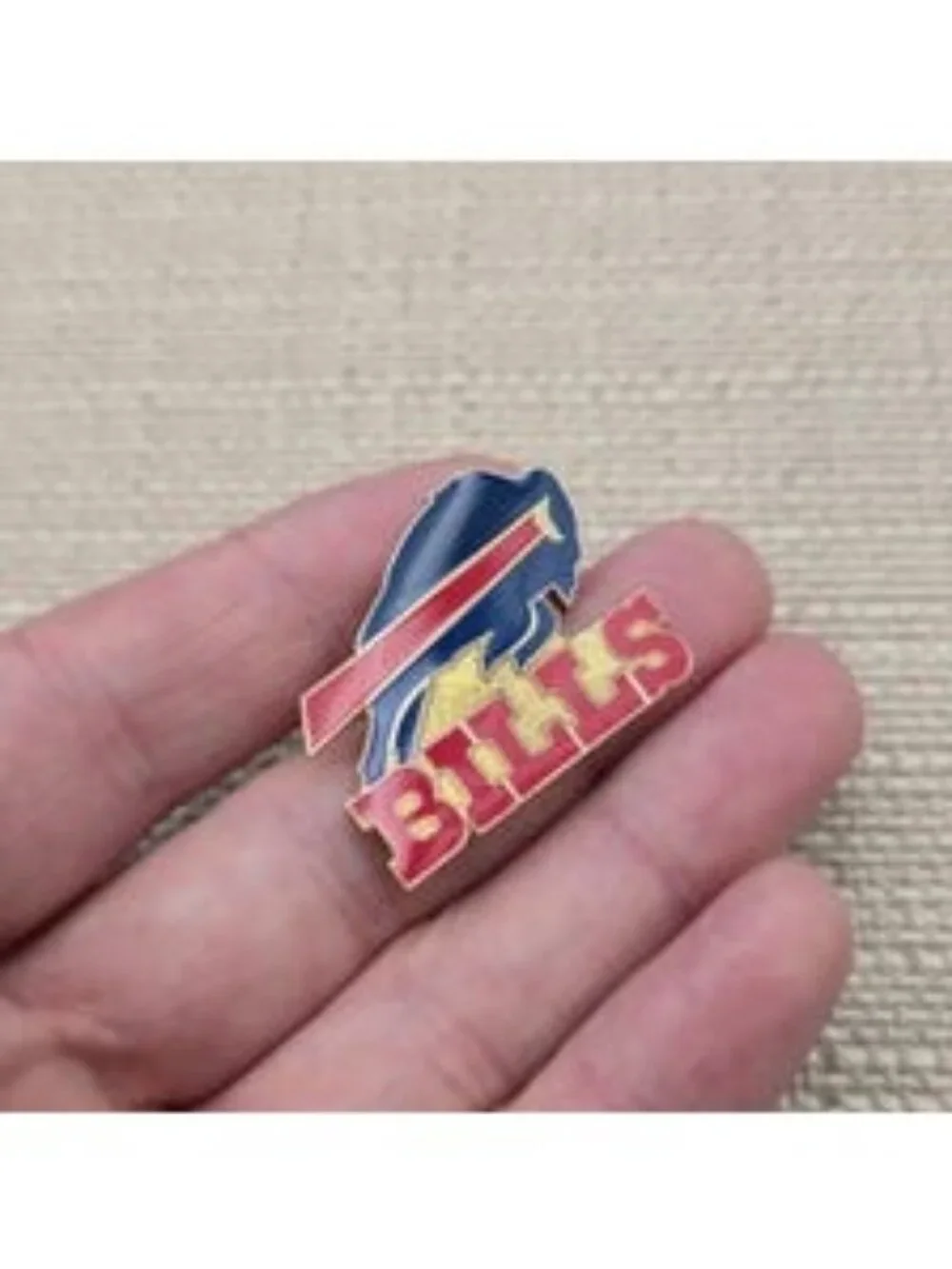 Buffalo Bills NFL Vintage Sports Team Logo Lapel Pin A8385